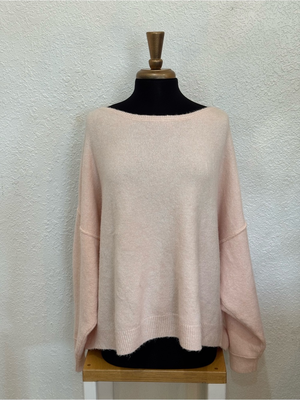 American Eagle Outfitters Off-the-Shoulder Sweater in Soft Blush